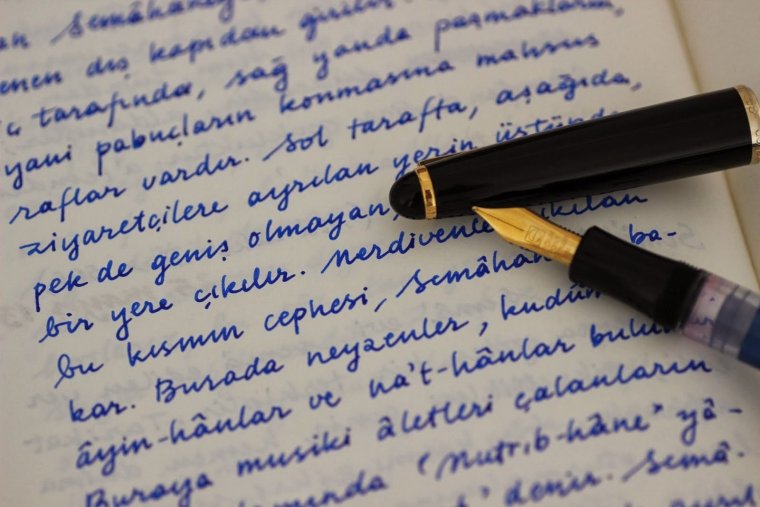 Почерк перьевой ручкой