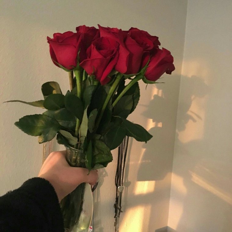 Букет цветов в руках