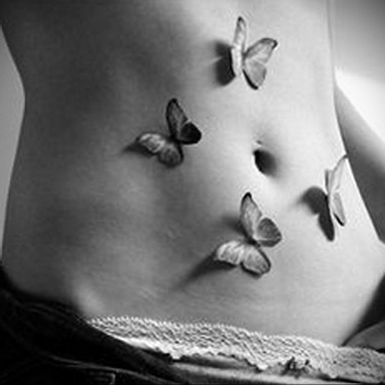 Скелет с бабочками в животе