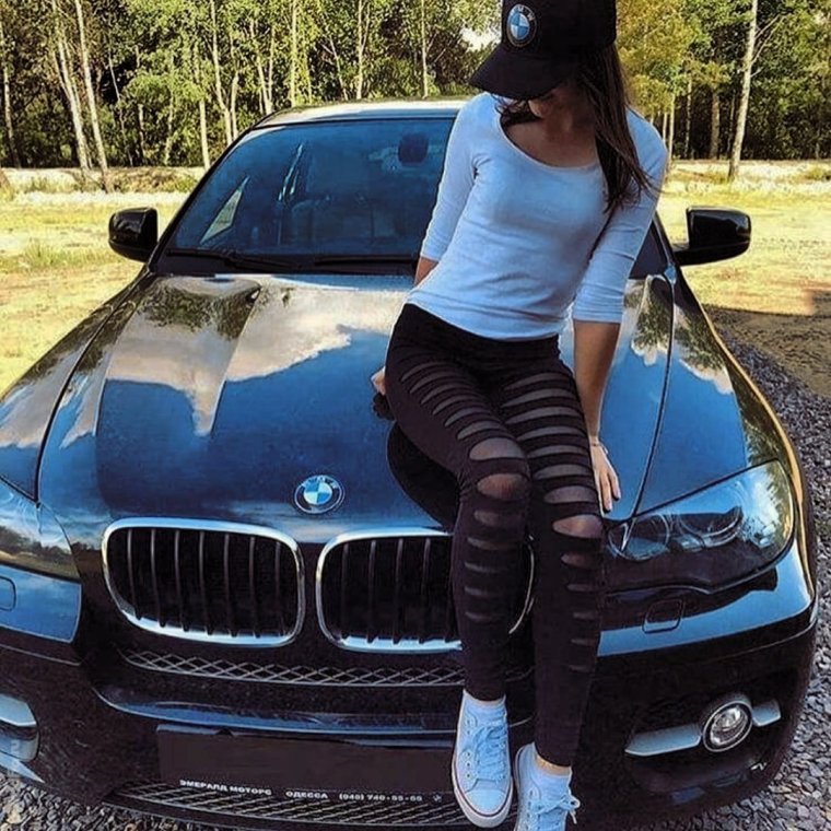 Красивые девушки с БМВ