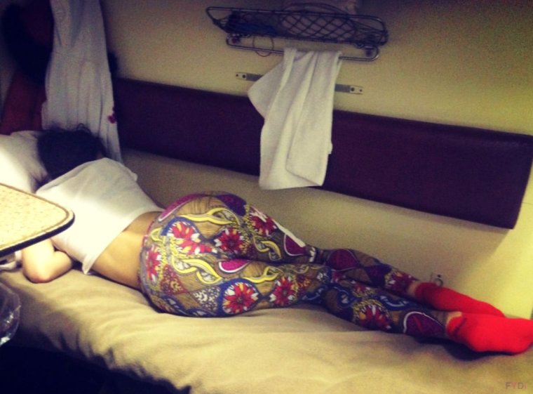 Девушка в поезде