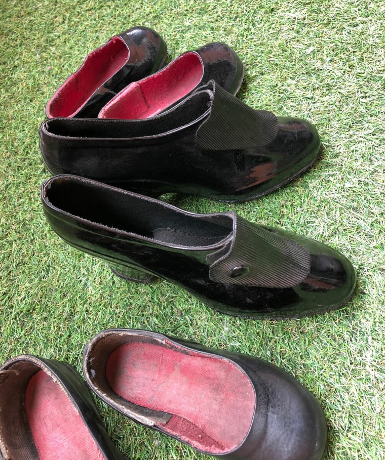 Девушка в калошах