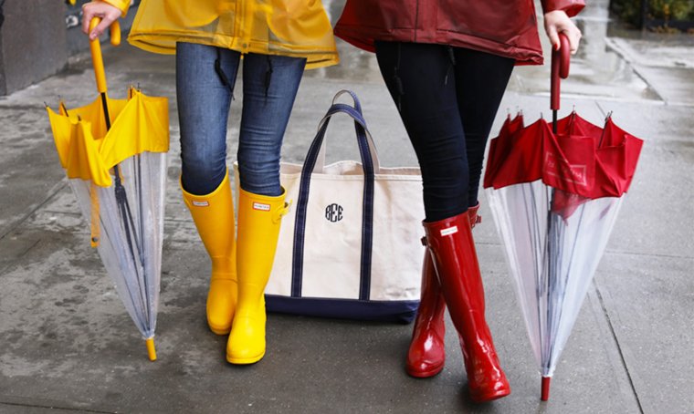 Клоун с большой обувью