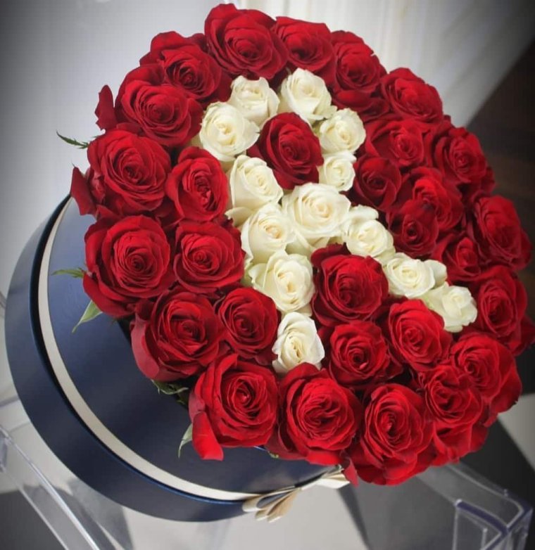 Букет с буквами красные букеты