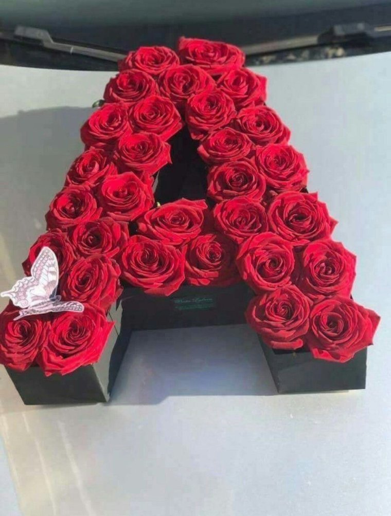 Букет роз с буквой а