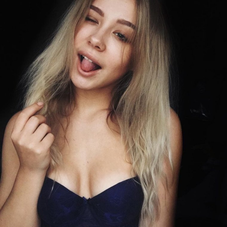 Фотосессия Хоффман с рыбами