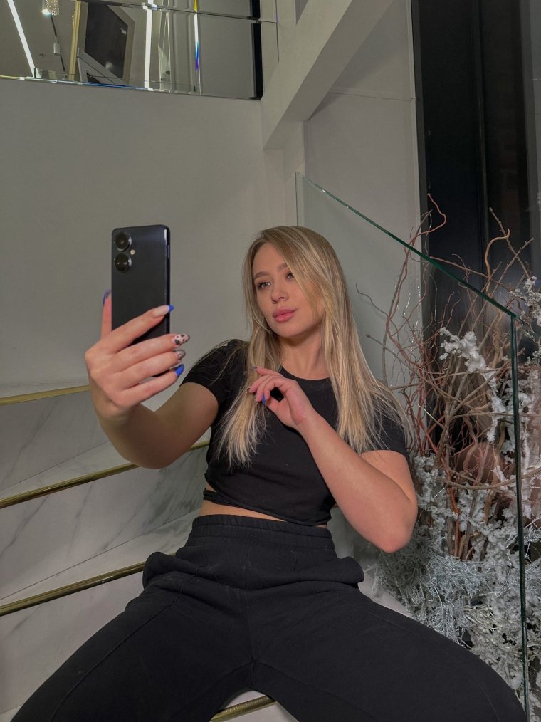 Ксения Хоффман