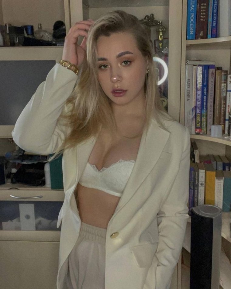 Ксения Хоффман 2021