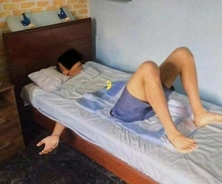 Угарные мемы с надписями про карантин