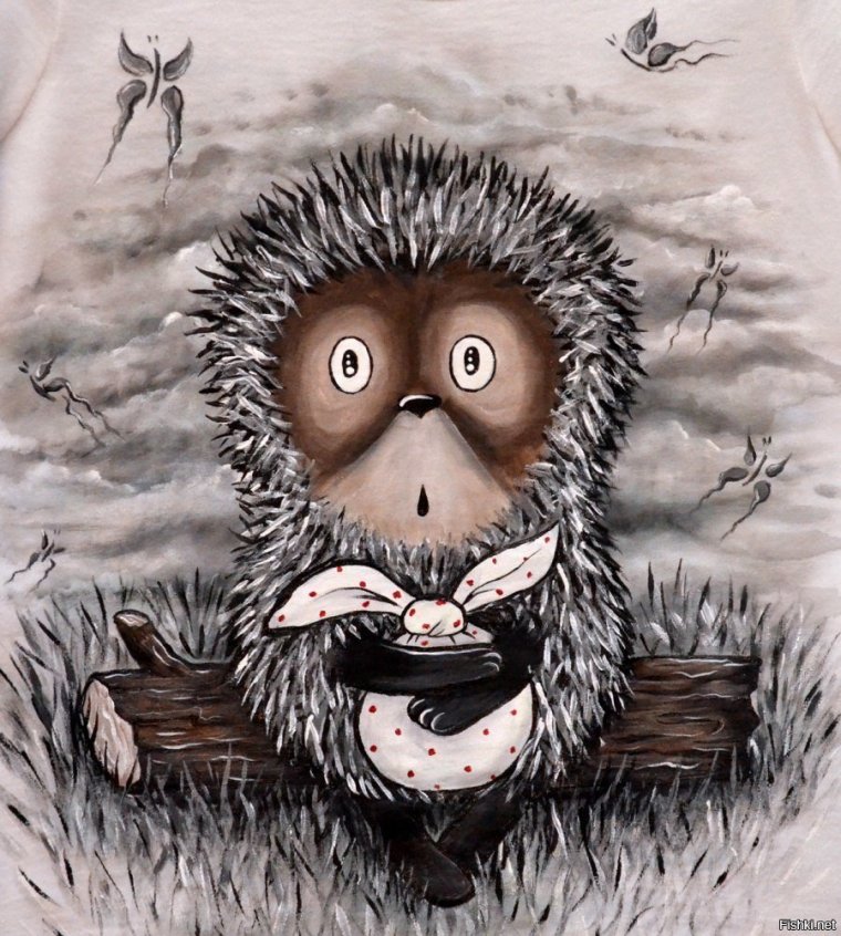 Девушка в кровати смешно