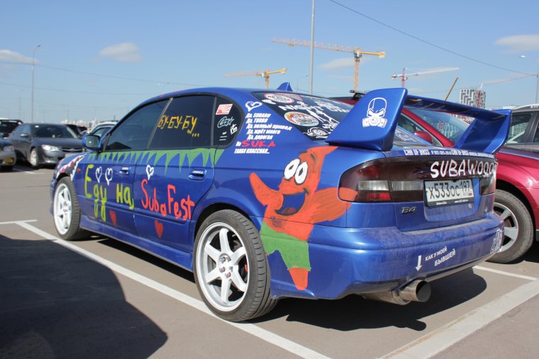 Мем про Субару и снег