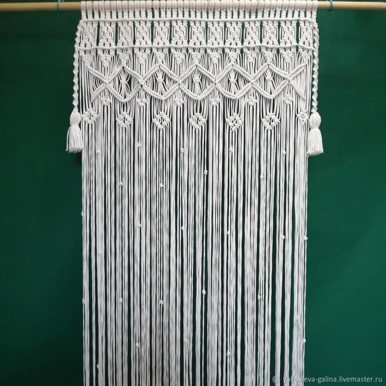 Плетеные шторы на дверь