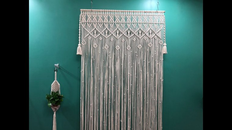 Штора макраме красная