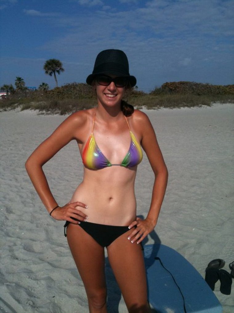 Прикольный загар у девушек