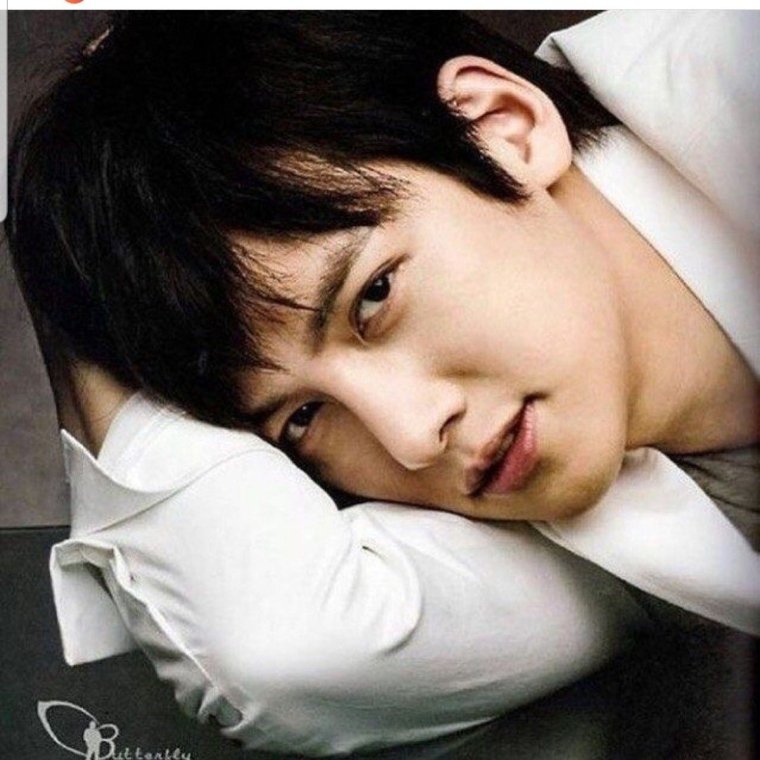 Актер Чжи Чан УК