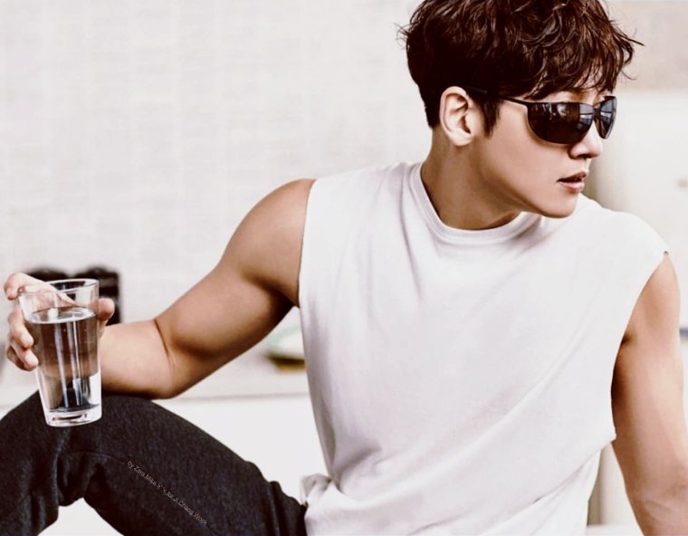 Актер Чжи Чан УК