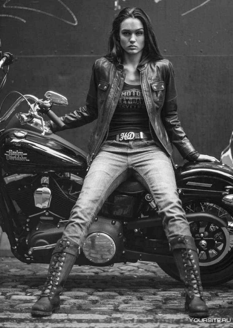Байкер Харли-Дэвидсон