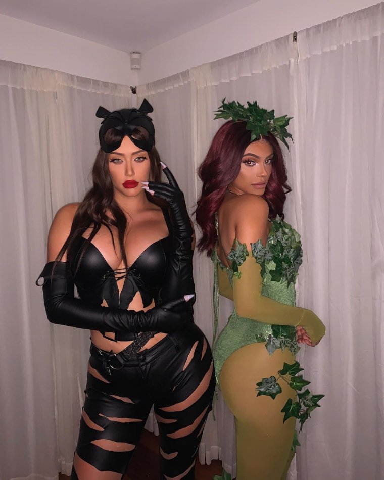 Кайли Дженнер костюм на Хэллоуин