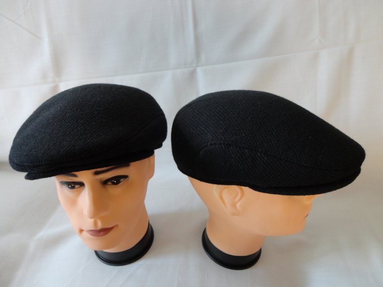 Бежевая кепка