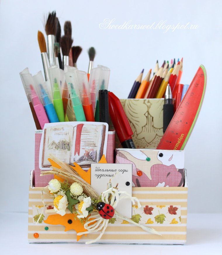 Торт с канцтоварами