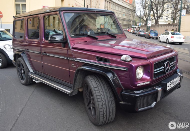 Гелик и девушка