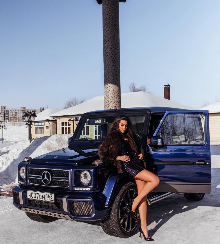 Мерседес g63 АМГ И девушки