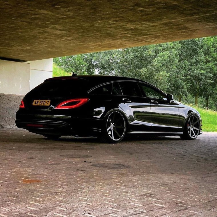Мерседес CLS 63 AMG черный