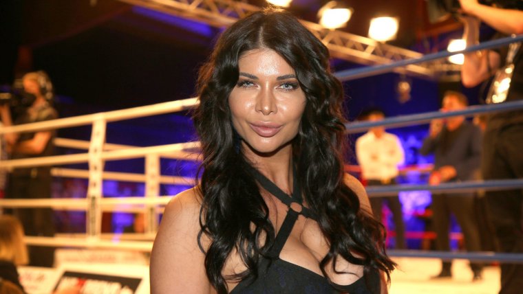 Micaela Schaefer, Paula Rowe