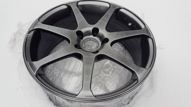 Диски r18 светлый графит