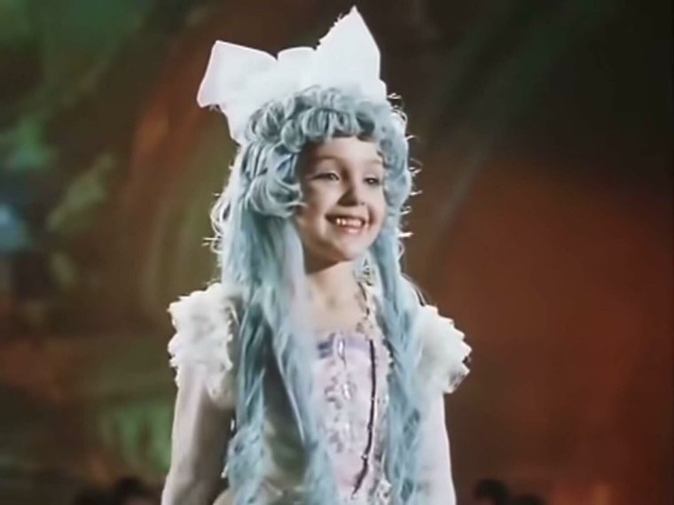 Мальвина учит Буратино