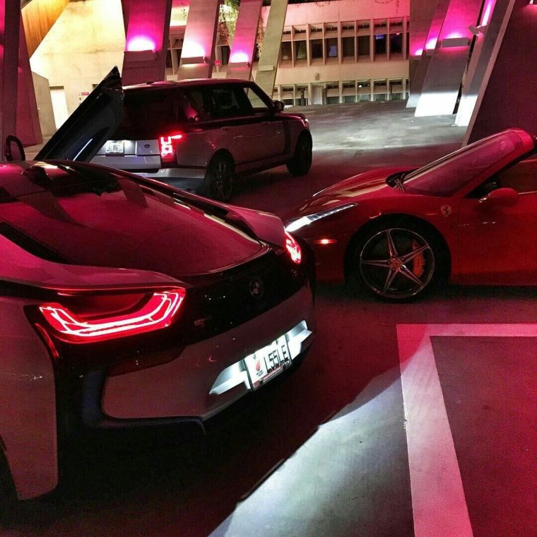 Машины (красная)