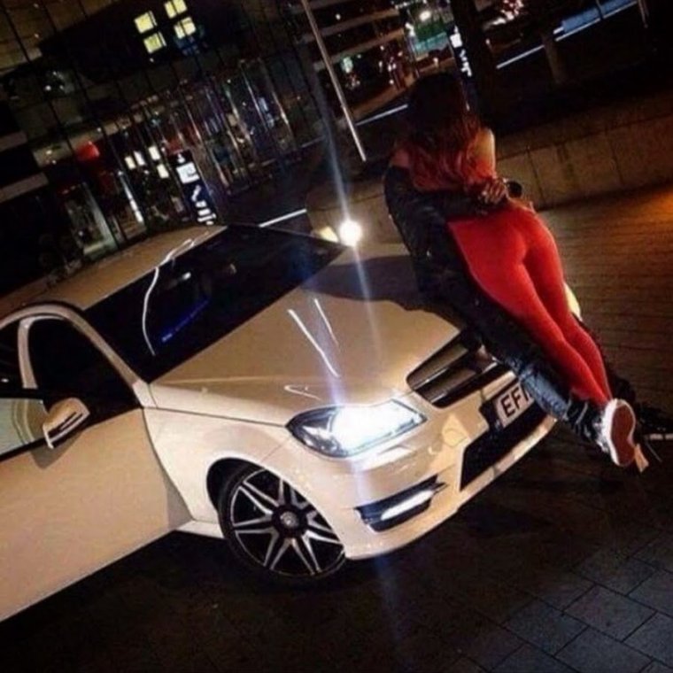 Машины БМВ С цветами