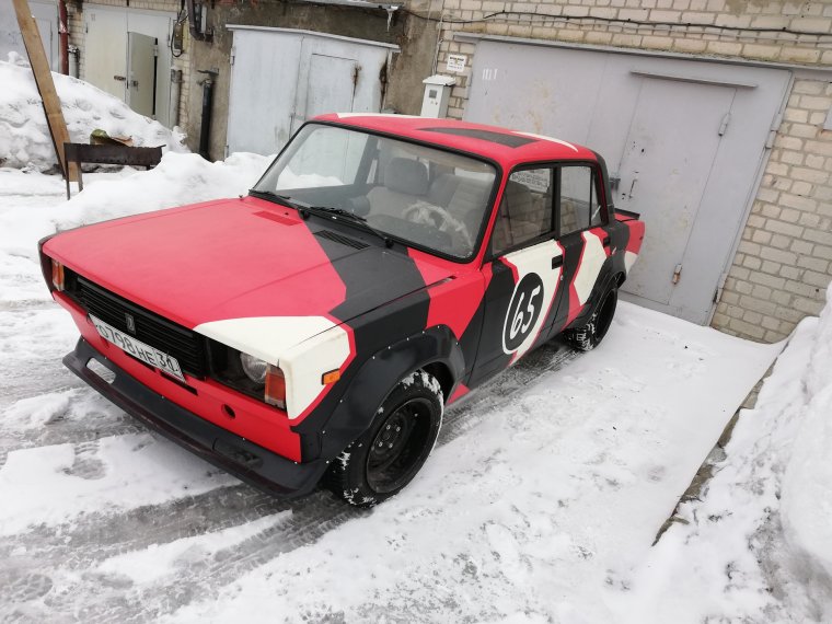 ВАЗ 2107 красная БК