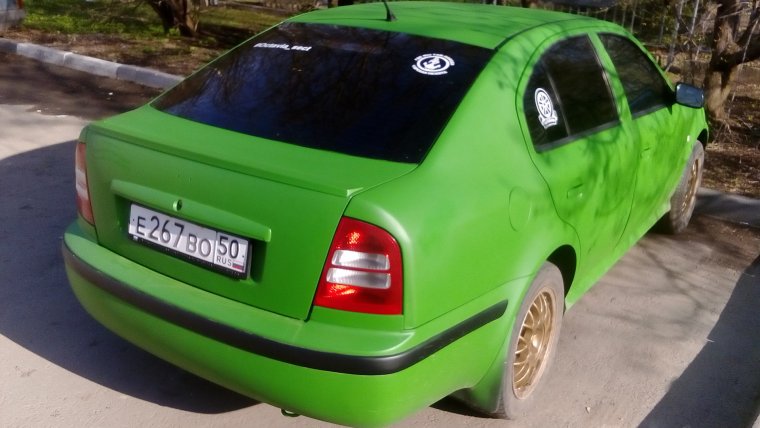 Яркая пленка на авто