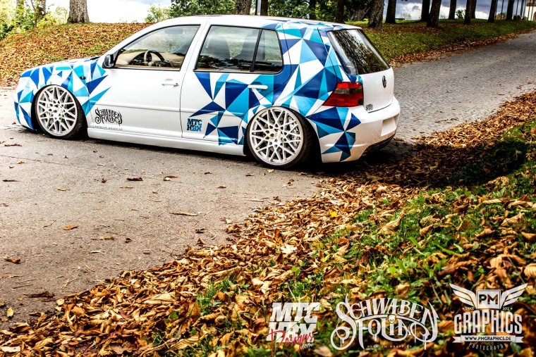 Машина покрашенная монтаной