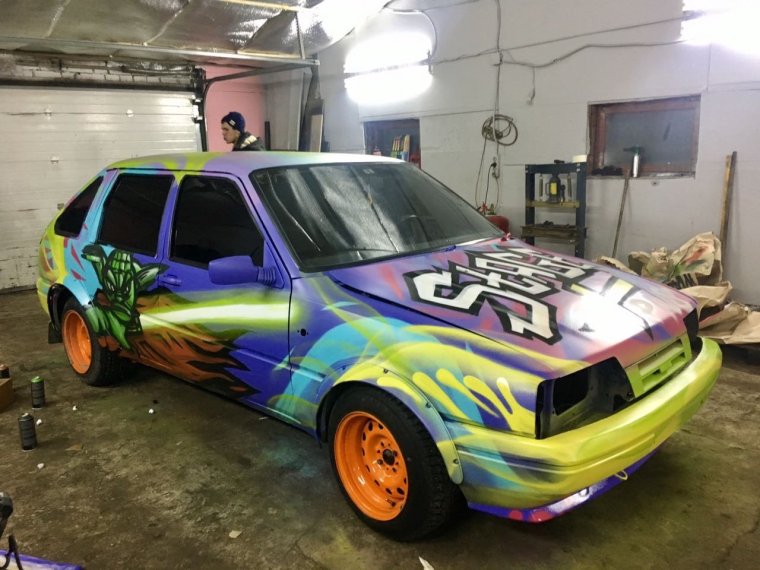 Ниссан ГТР хаки