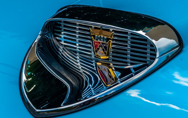 Эмблемы автомобилей