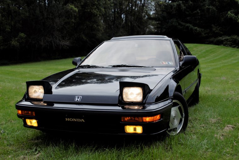 Honda Prelude с открывающимися фарами