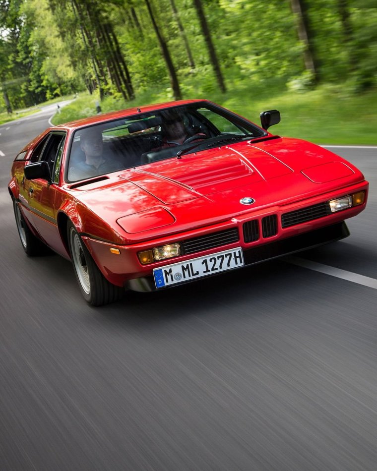 ДЕАГОСТИНИ суперкары БМВ м1