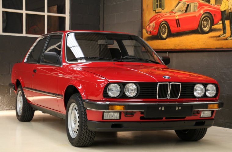 BMW 323 (е30), купе