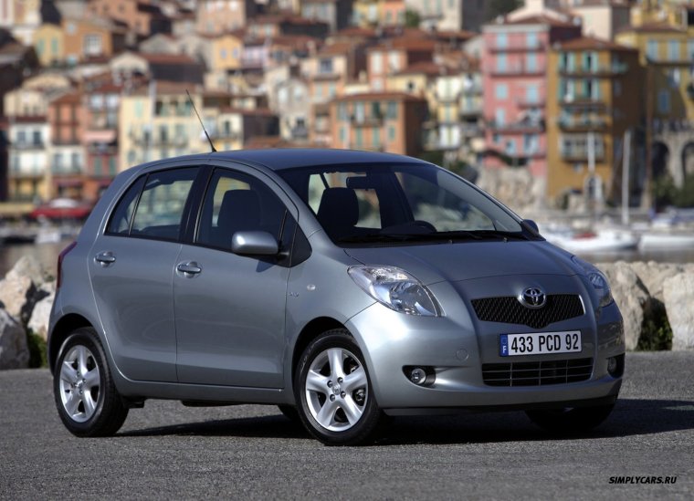 Малолитражка Тойота Витц
