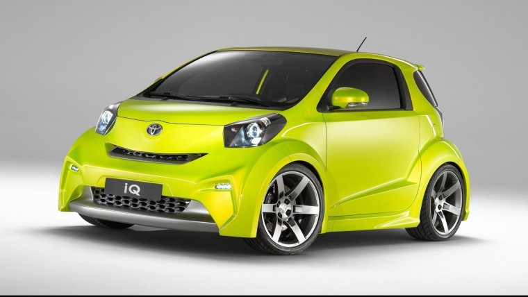Малолитражка Тойота IQ