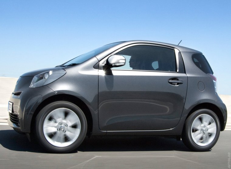 Toyota IQ 1.3