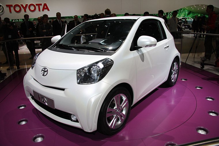 Toyota IQ Mini