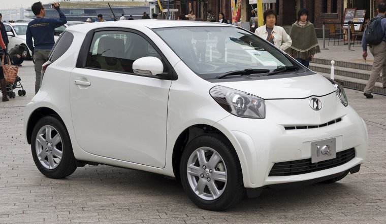 Toyota IQ 2004