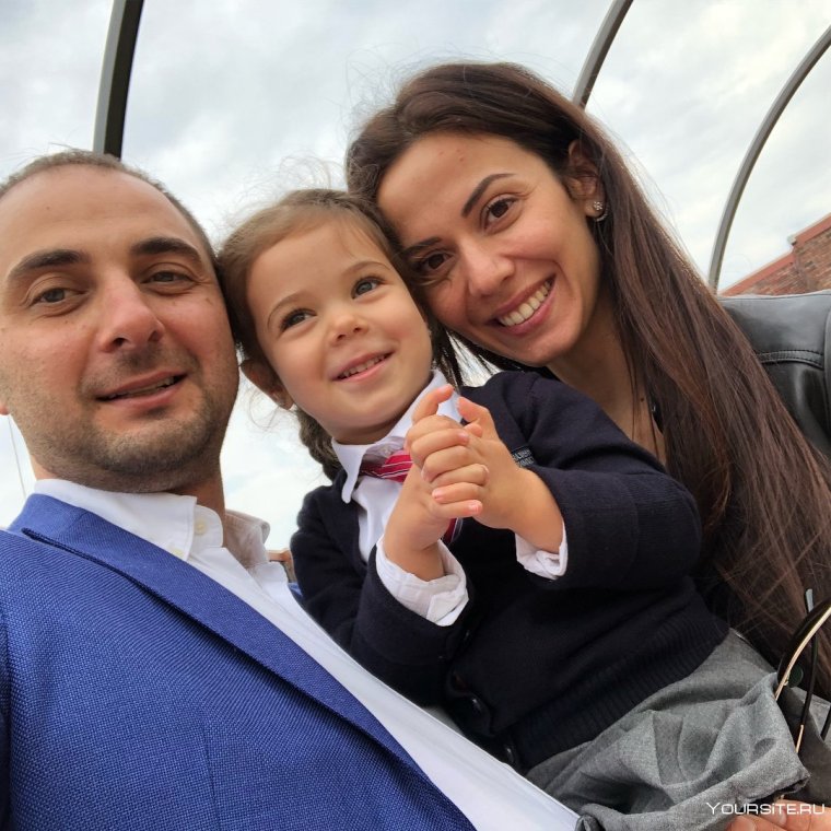 Демис карибидис камеди