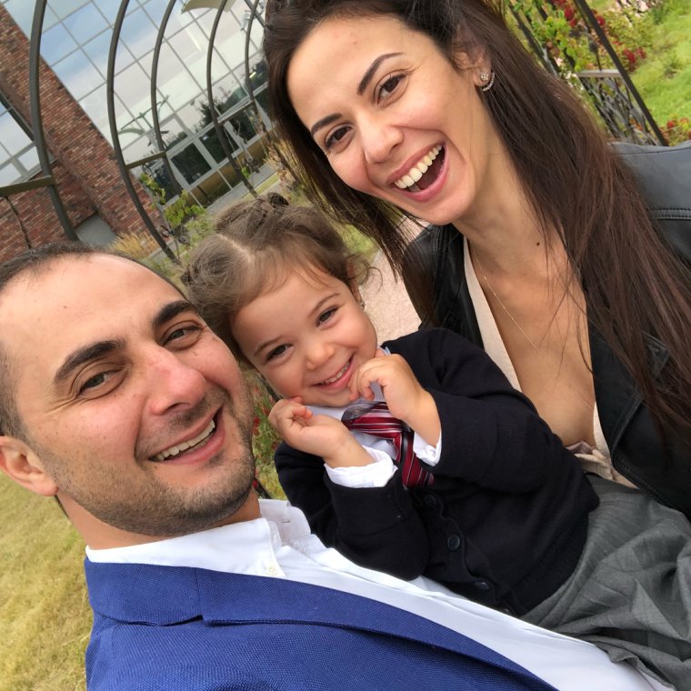 Демис карибидис жена Пелагея