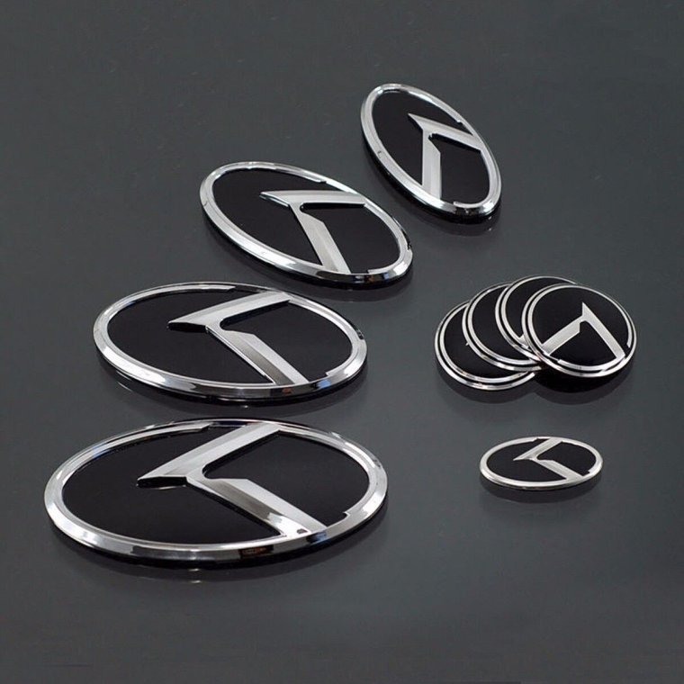 Шильдики марок автомобилей