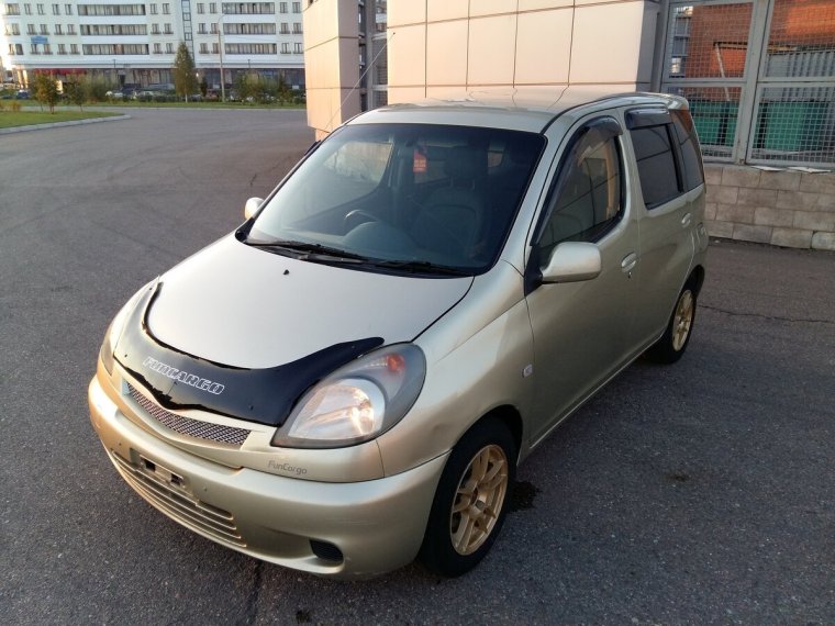 Toyota Funcargo 1999