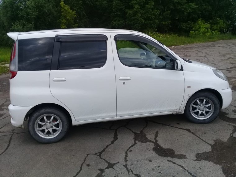 Тойота Фунтик 2000